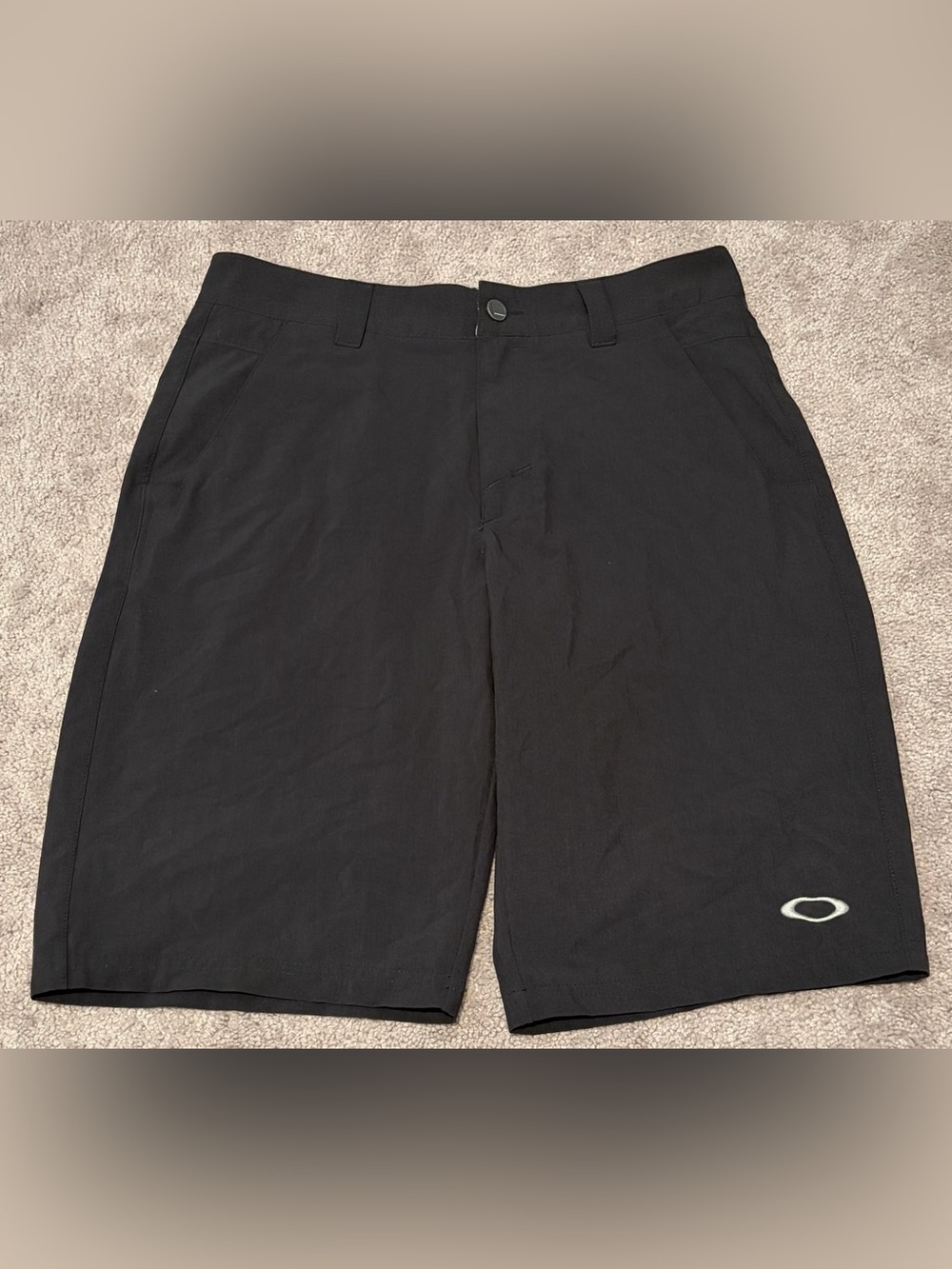 Oakley Men’s Size 30 Black Chino Regular Fit Shorts Measured 32x12